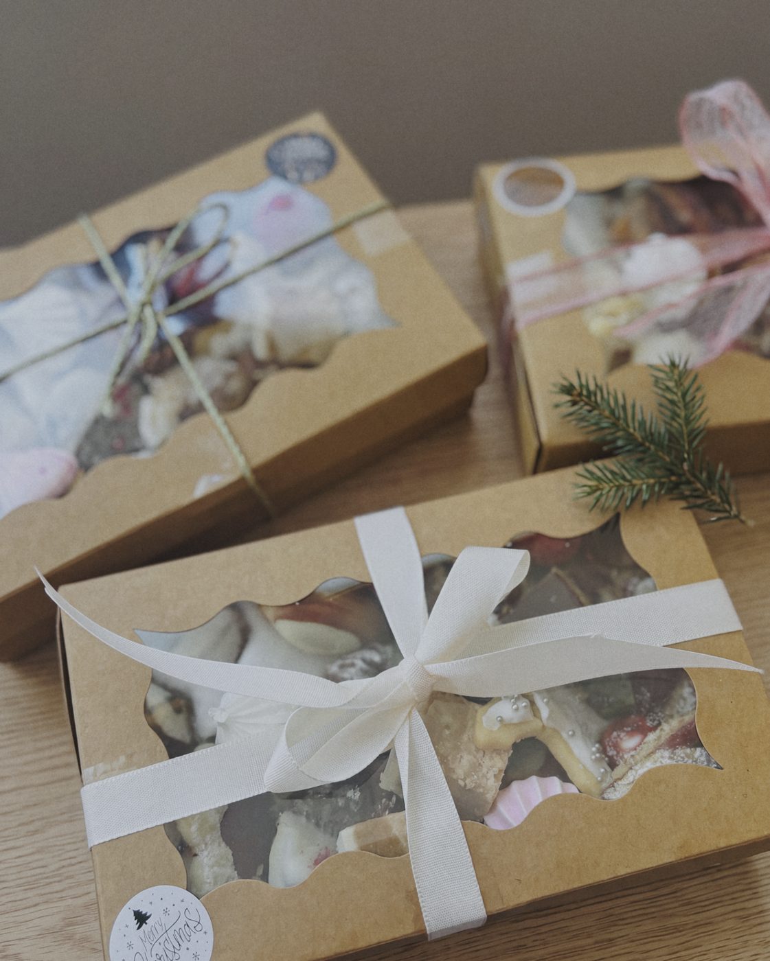 Weihnachtskonfekt als Geschenk verpackt